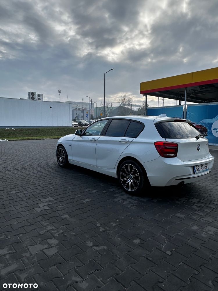 BMW Seria 1 118d Sport Line - 4