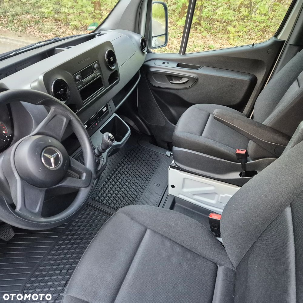 Mercedes-Benz Sprinter - 7