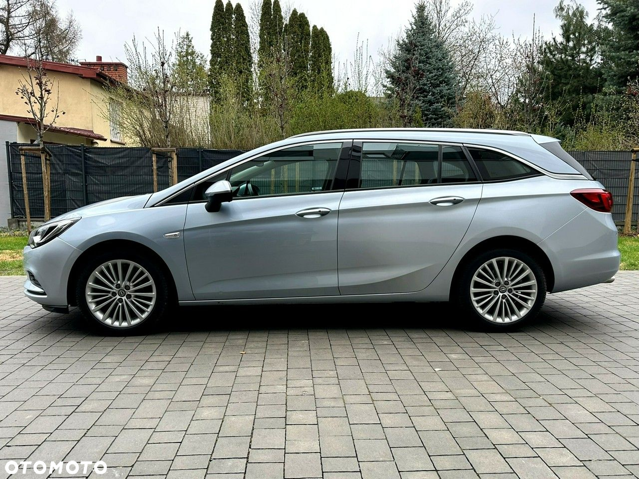 Opel Astra V 1.6 CDTI Elite S&S - 2