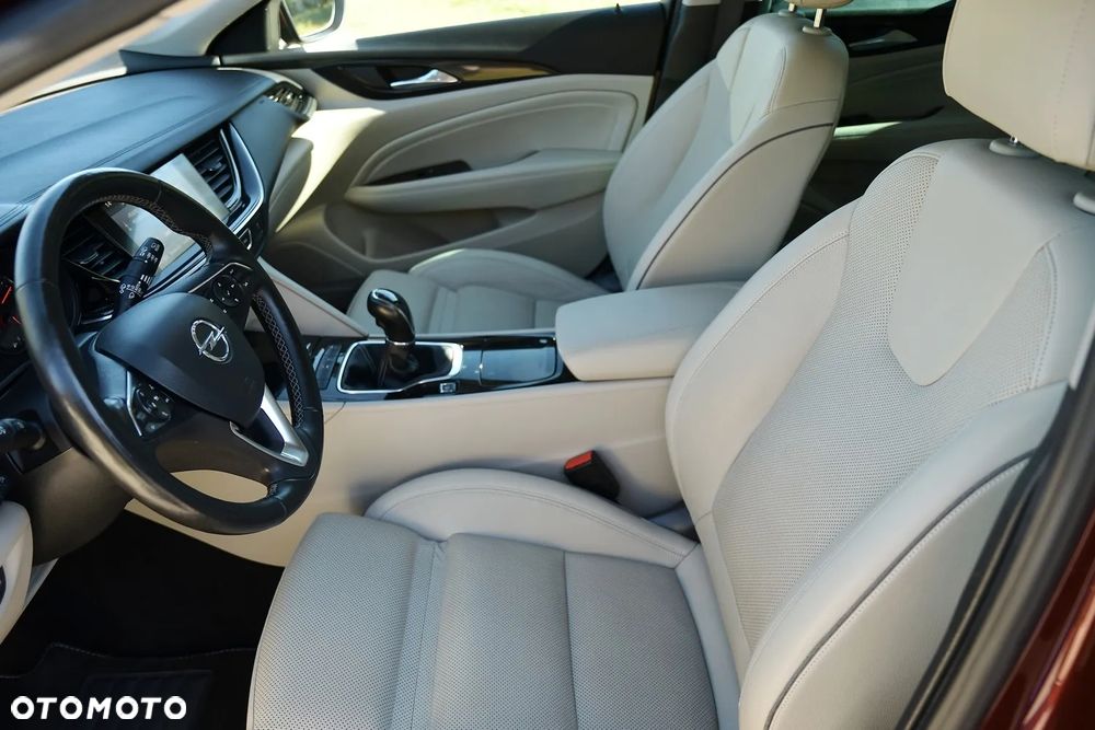 Opel Insignia - 27
