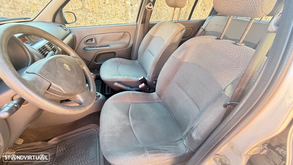 Renault Clio 1.2 Confort Authentique GPL - 6