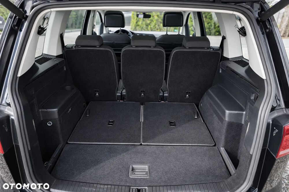 Volkswagen Touran 2.0 TDI SCR DSG Highline - 9