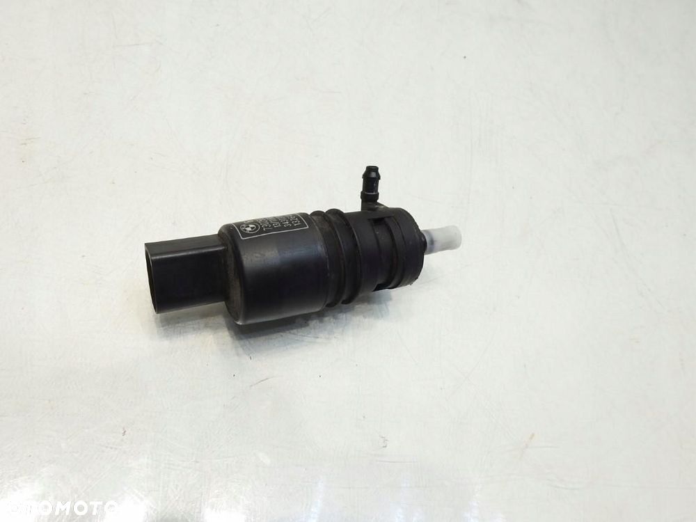 POMPKA SPRYSKIWACZA SZYBY CZOŁOWEJ BMW X1 E84 7302588 3437376 - 7