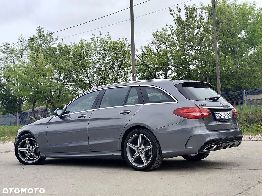 Mercedes-Benz Klasa C 300 9G-TRONIC AMG Line - 5