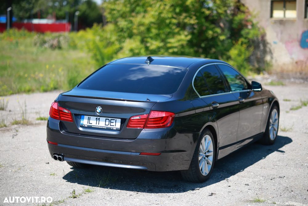 BMW Seria 5 525d xDrive - 18