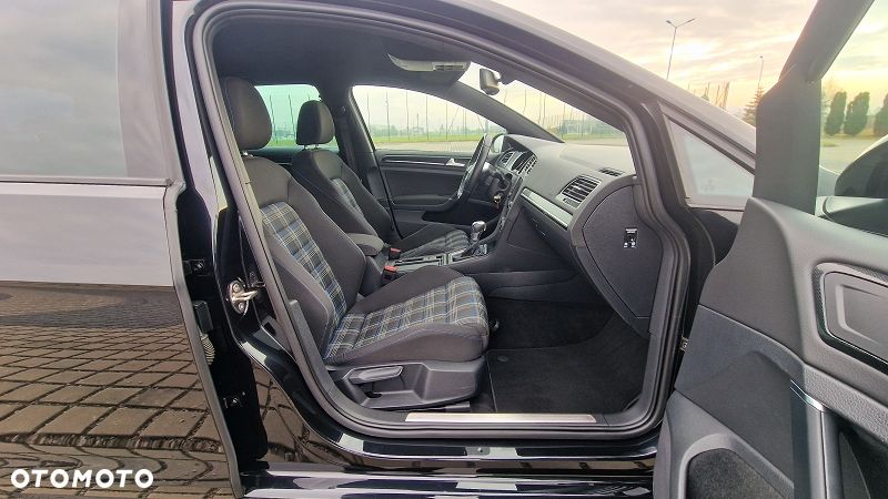 Volkswagen Golf 1.4 GTE Plug-In-Hybrid DSG - 30