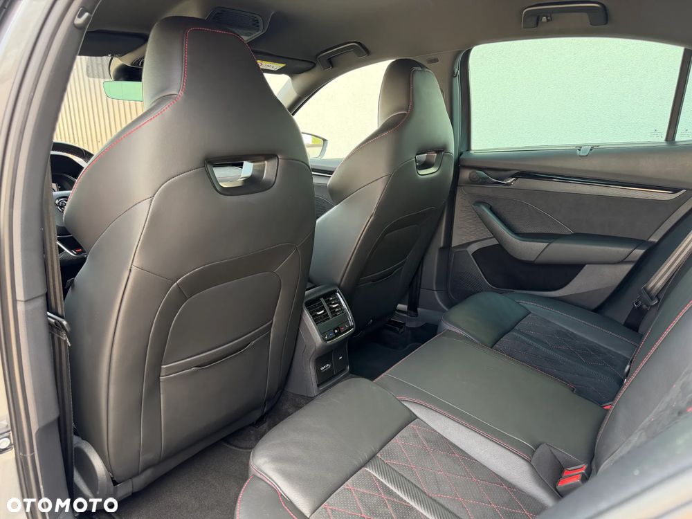 Skoda Octavia 2.0 TSI RS Challenge 245 DSG - 38