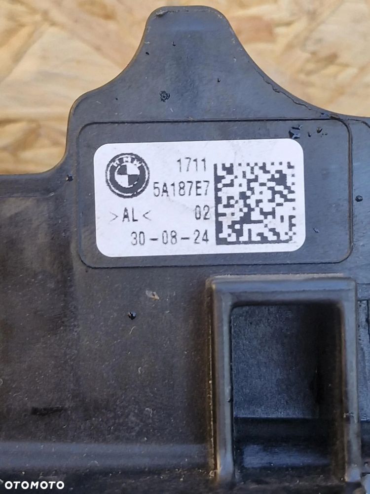 BMW 5 G60 2024 2,0 HYBRYDA PLUG-IN 140KW AUTOMAT CHŁODNICE WODY  5A187E7/5A187E9 - 24