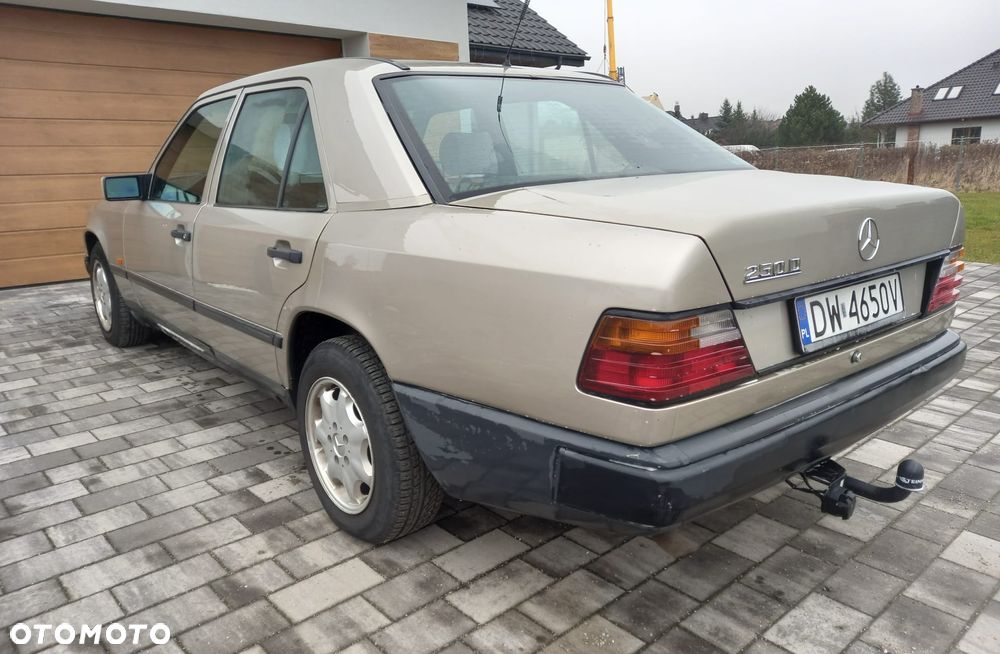 Mercedes-Benz W124 (1984-1993) - 8