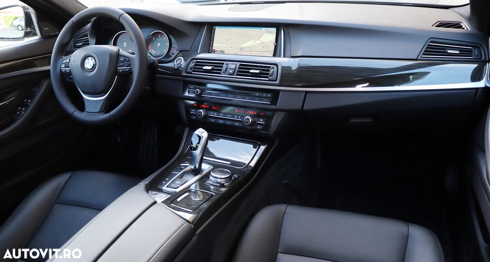BMW Seria 5 525d Touring Aut. Luxury Line - 21
