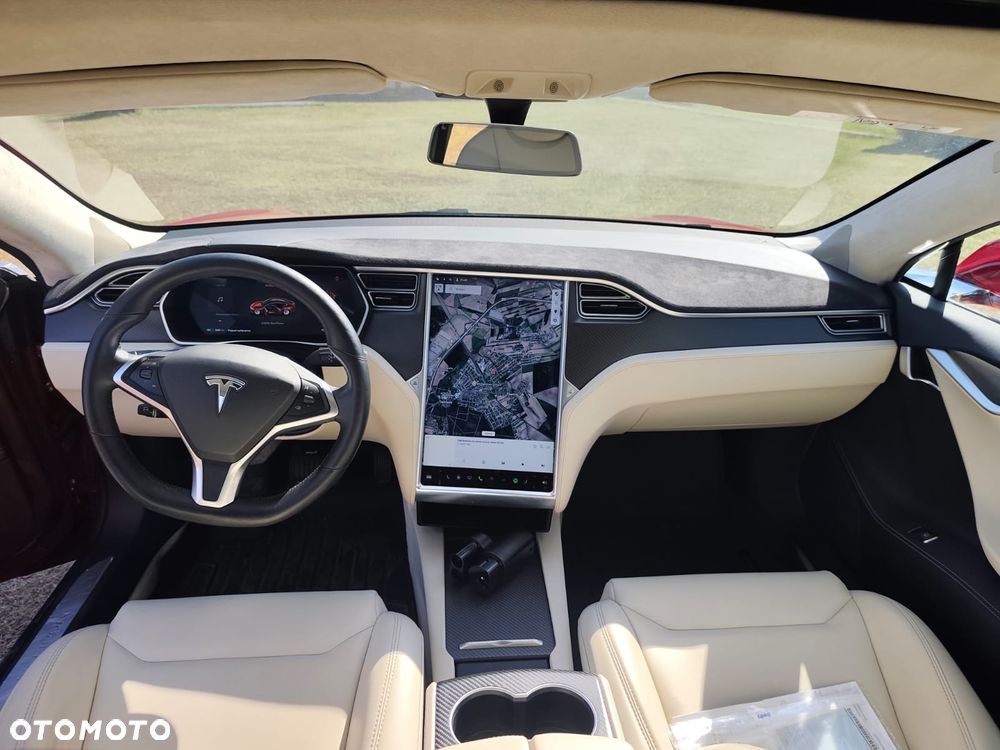 Tesla Model S - 15