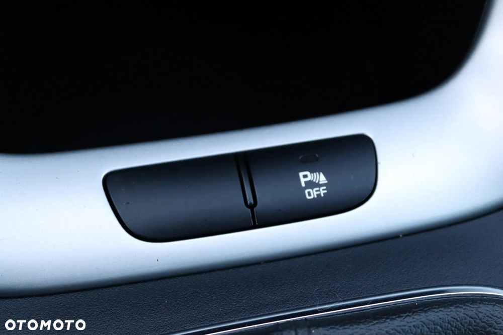 Kia Ceed 1.6 GDI Dream Team Edition - 28