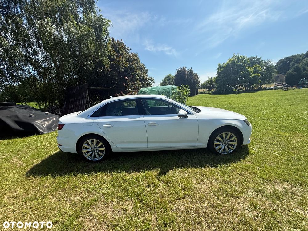 Audi A4 Limousine - 4