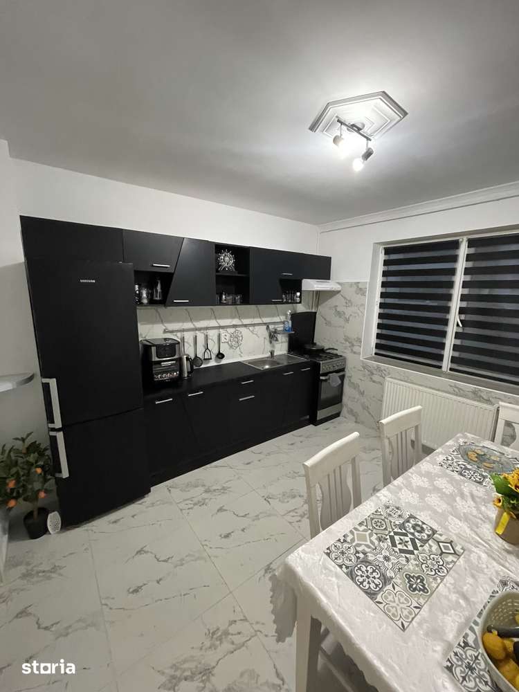 Apartament, casa 3 camere 2 bai — fotografia 1