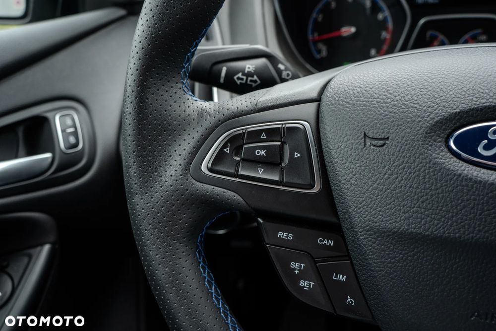 Ford Focus - 26