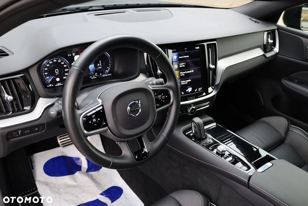 Volvo V60 T6 AWD Recharge Geartronic RDesign - 17