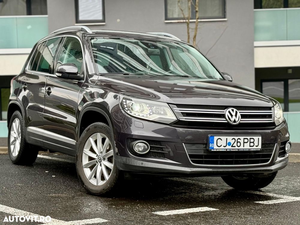 Volkswagen Tiguan 2.0 TDI DPF 4Motion BlueMotion Technology DSG Lounge Sport & Style - 9