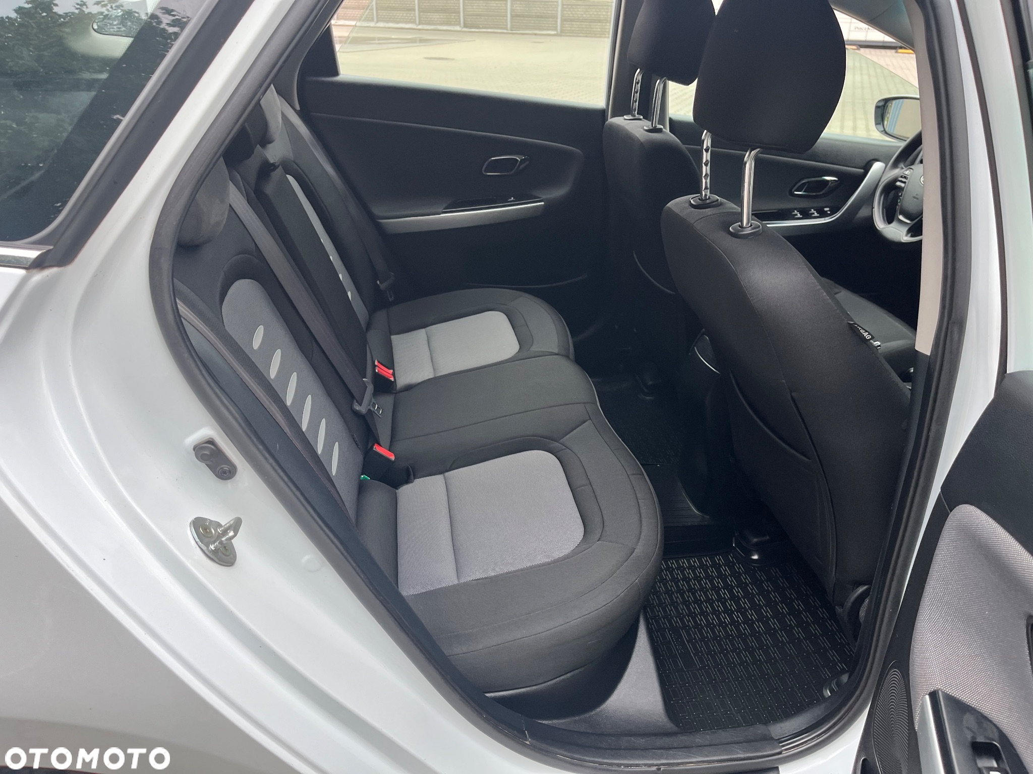 Kia Ceed 1.6 CRDi 128 Vision - 14