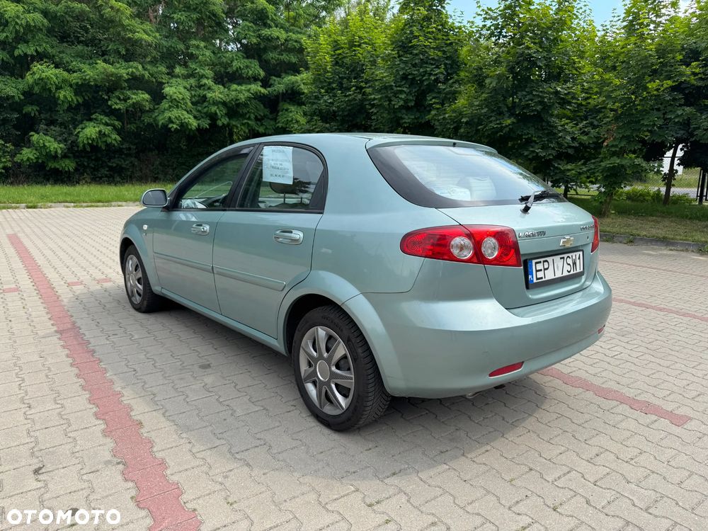 Chevrolet Lacetti 1.4 SE - 8