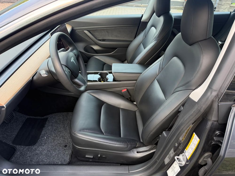 Tesla Model 3 Standard Reichweite Plus Hinterradantrieb - 13