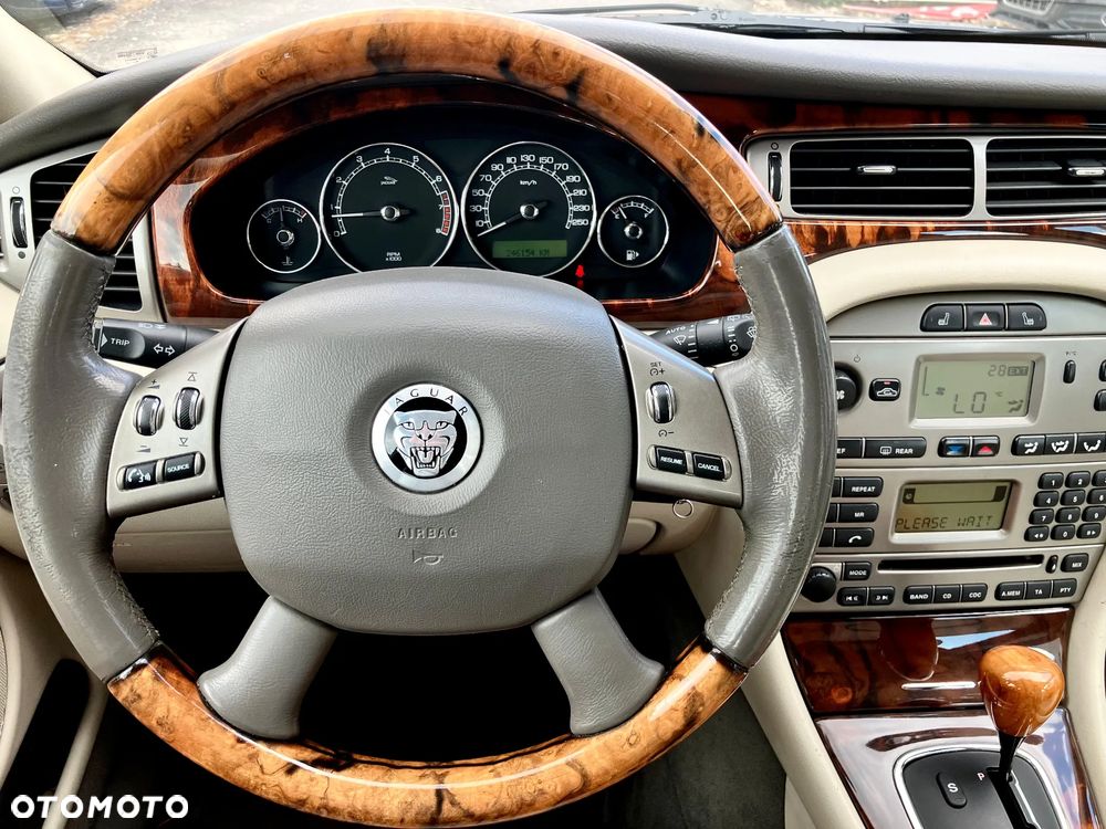 Jaguar X-Type 3.0 Executive - 27