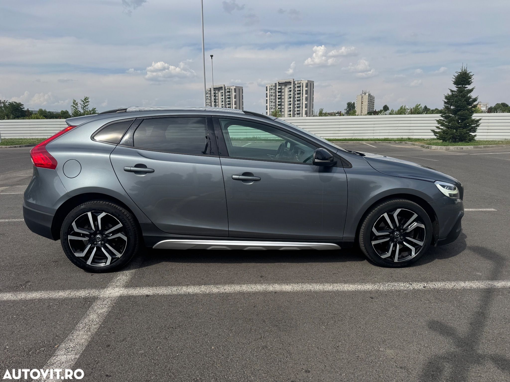 Volvo V40 Cross Country D2 Geartronic - 1