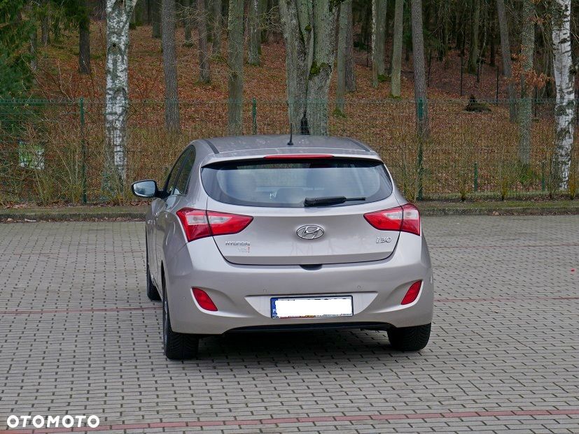 Hyundai i30 1.4 Premium - 6