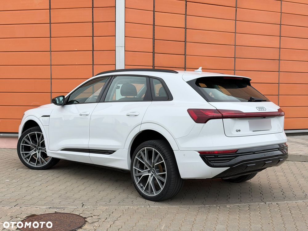 Audi Q8 e-tron 55 114kWh Quattro Advanced - 9
