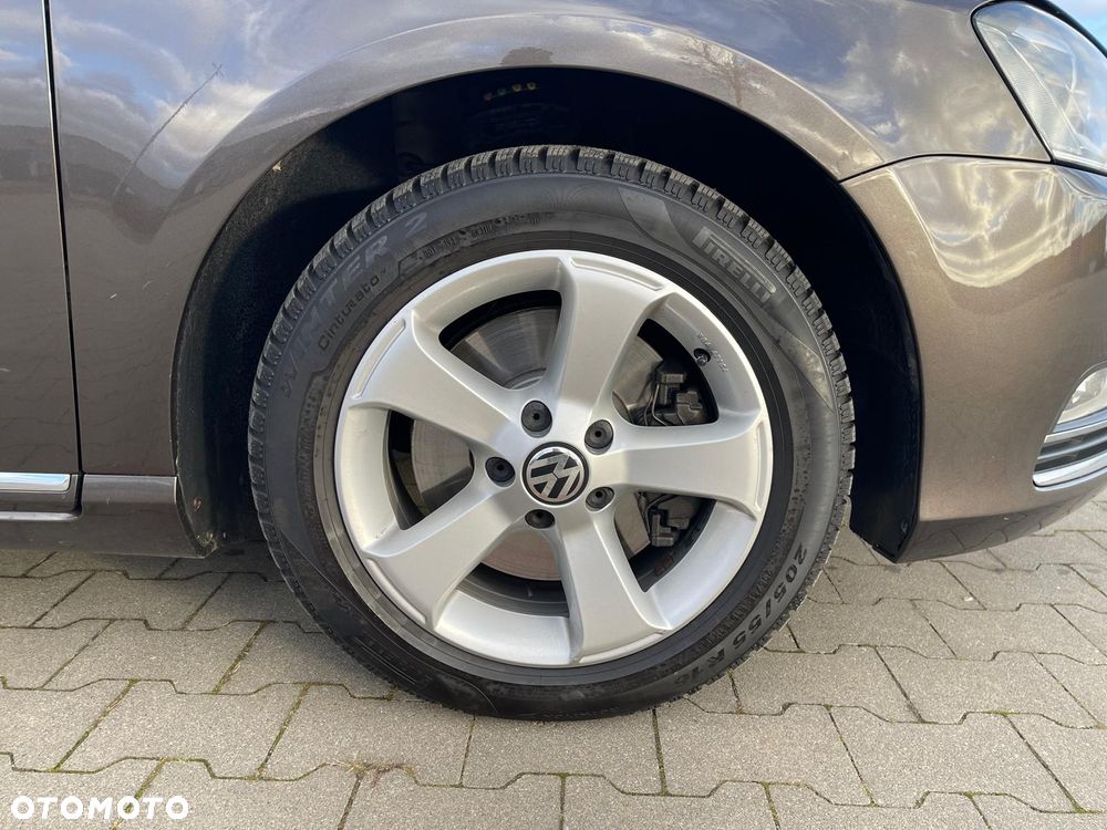 Volkswagen Passat 2.0 TDI Comfortline - 26