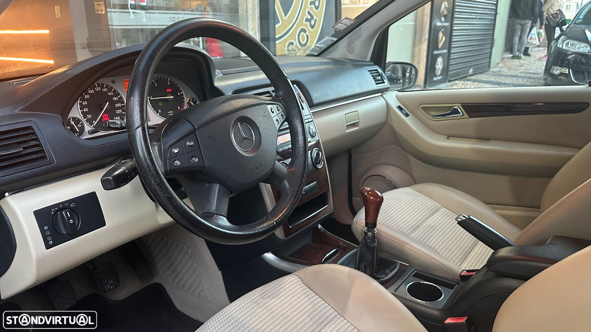 Mercedes-Benz B 200 CDi - 12