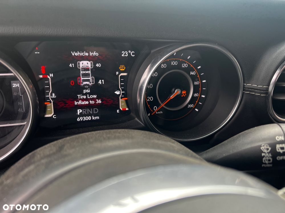 Jeep Wrangler Unlimited GME 2.0 Turbo Sahara - 26