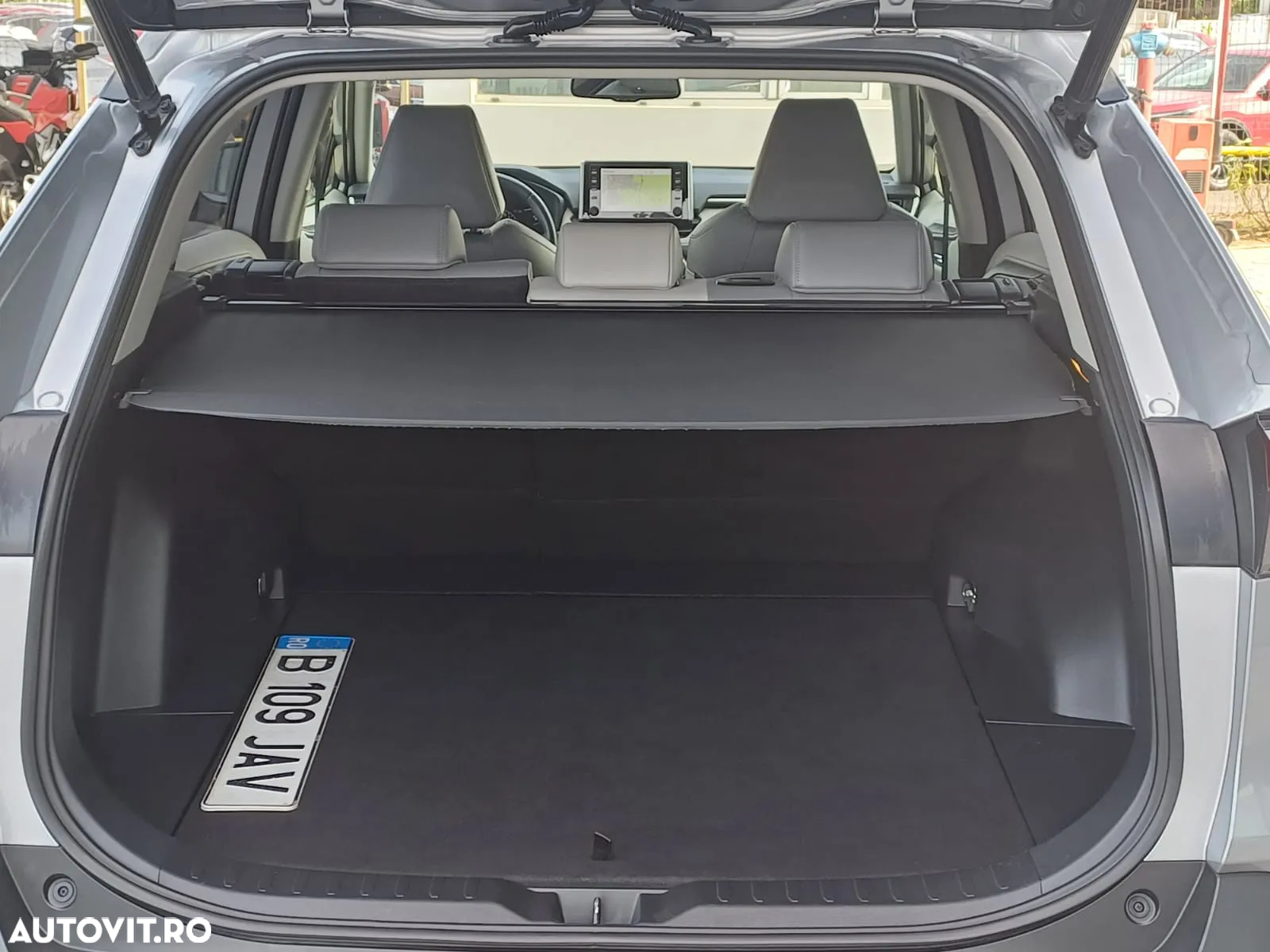 Toyota RAV4 2.5 Hybrid VVT-iE 4x4 Luxury - 6