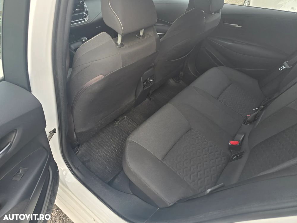 Toyota Corolla 1.8 HSD TS Dynamic - 12