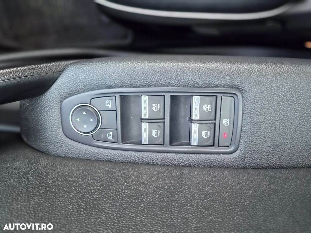 RENAULT Captur 2022 — imagine 22