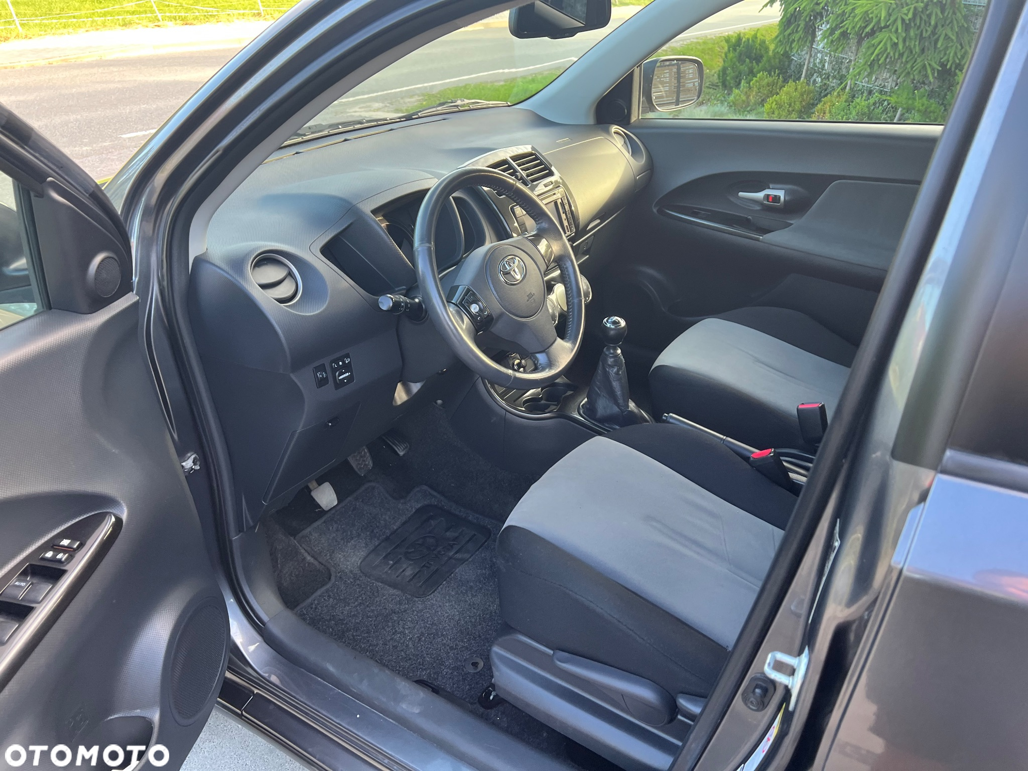 Toyota Urban Cruiser 1.4 D-4D Sol 4x4 - 9
