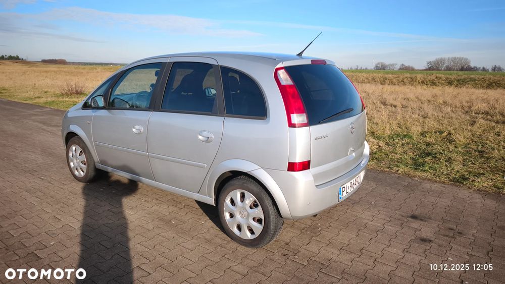 Opel Meriva 1.6 16V (Essentia) - 5