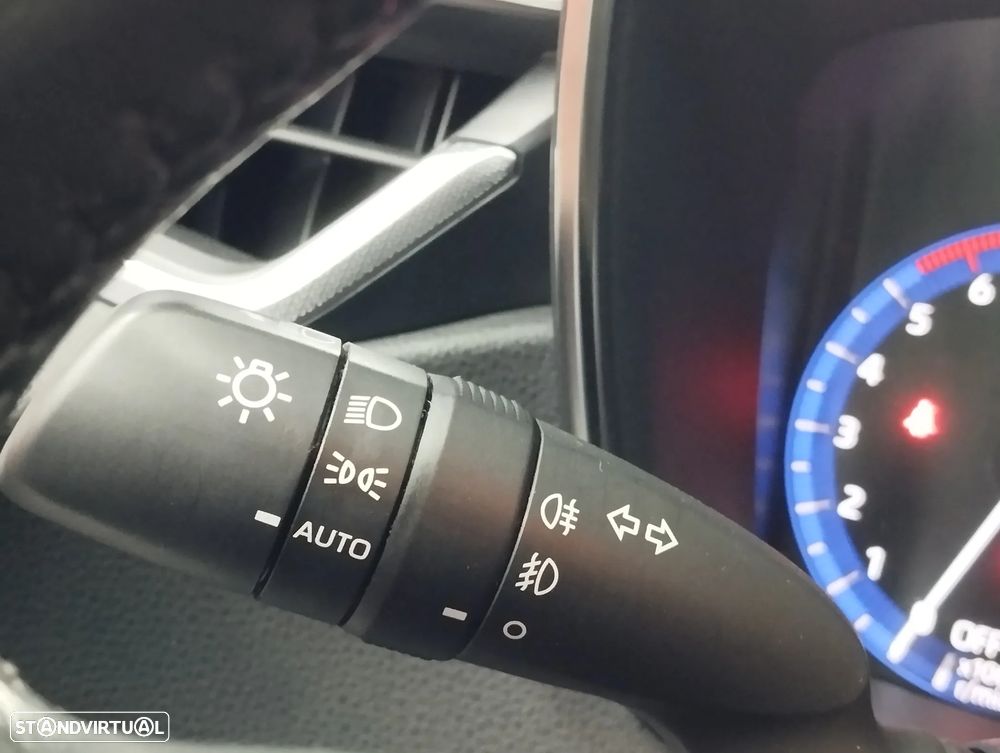 Toyota Corolla 1.8 Hybrid Comfort - 22