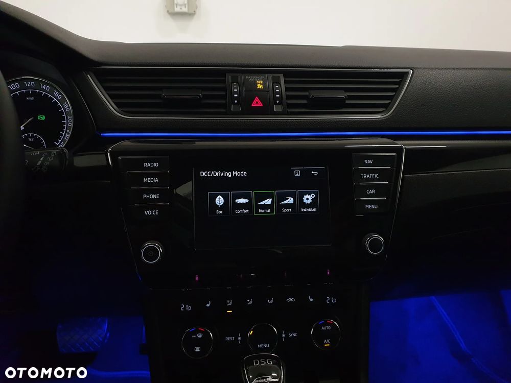 Skoda Superb 2.0 TDI L&K DSG - 19