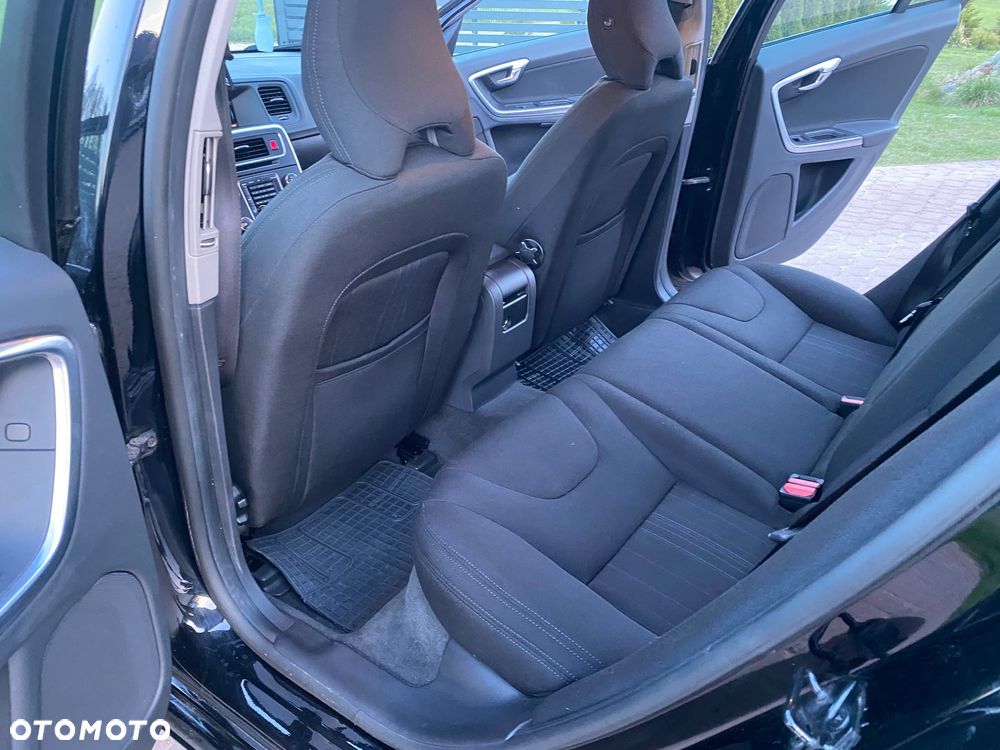 Volvo V60 D2 Edition - 11