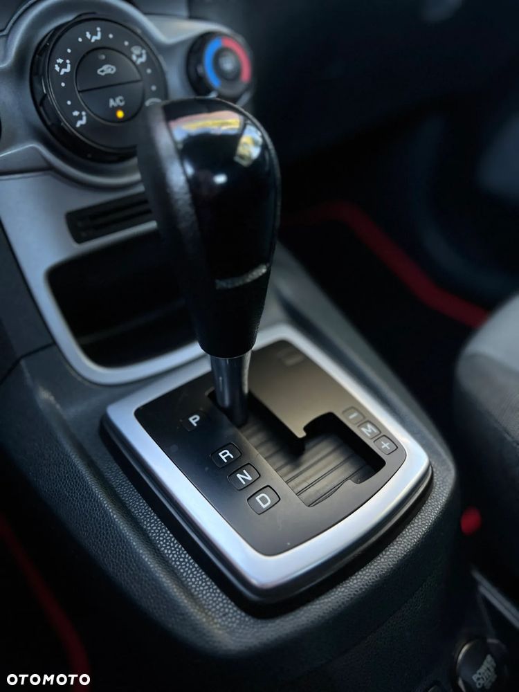 Ford Fiesta - 17