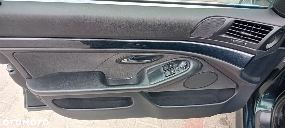 BMW Seria 5 520i - 19