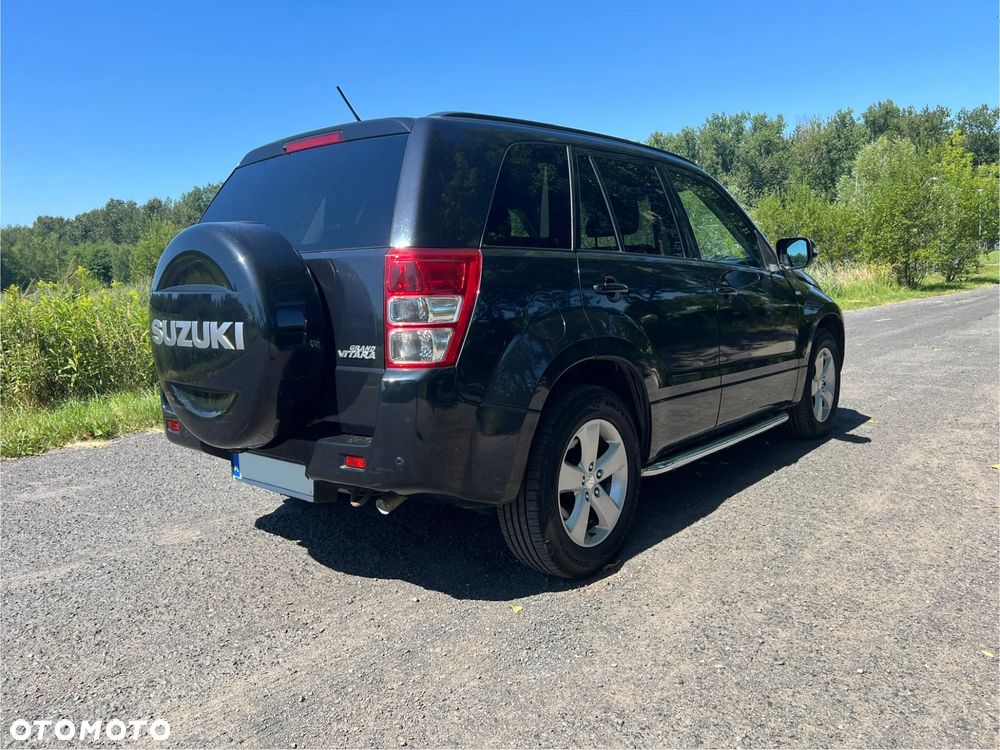Suzuki Grand Vitara 1.9 DDiS Premium EU5 - 7