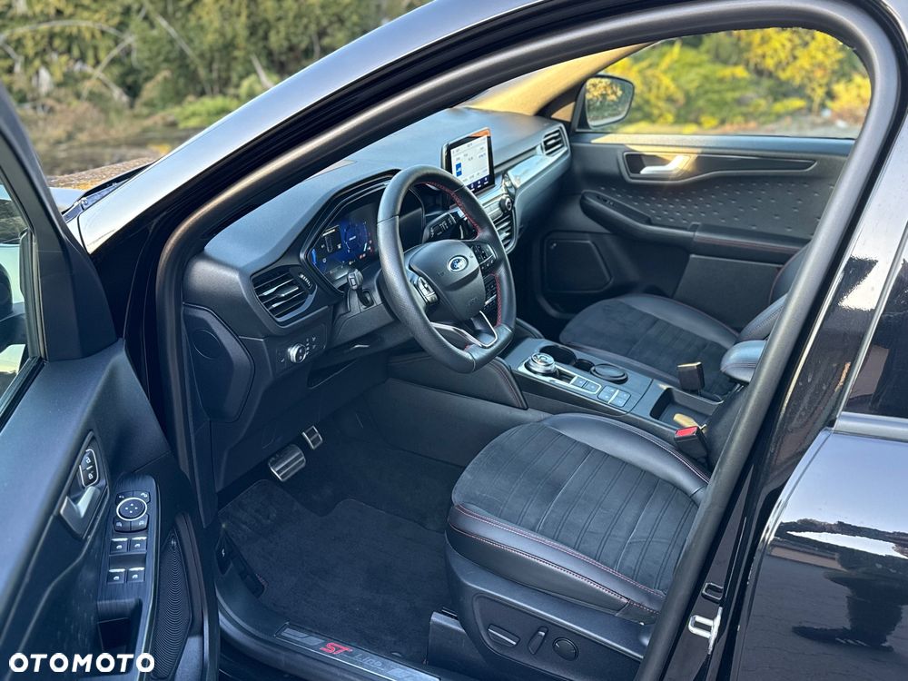 Ford Kuga 2.0 EcoBlue 4x4 ST-LINE - 31