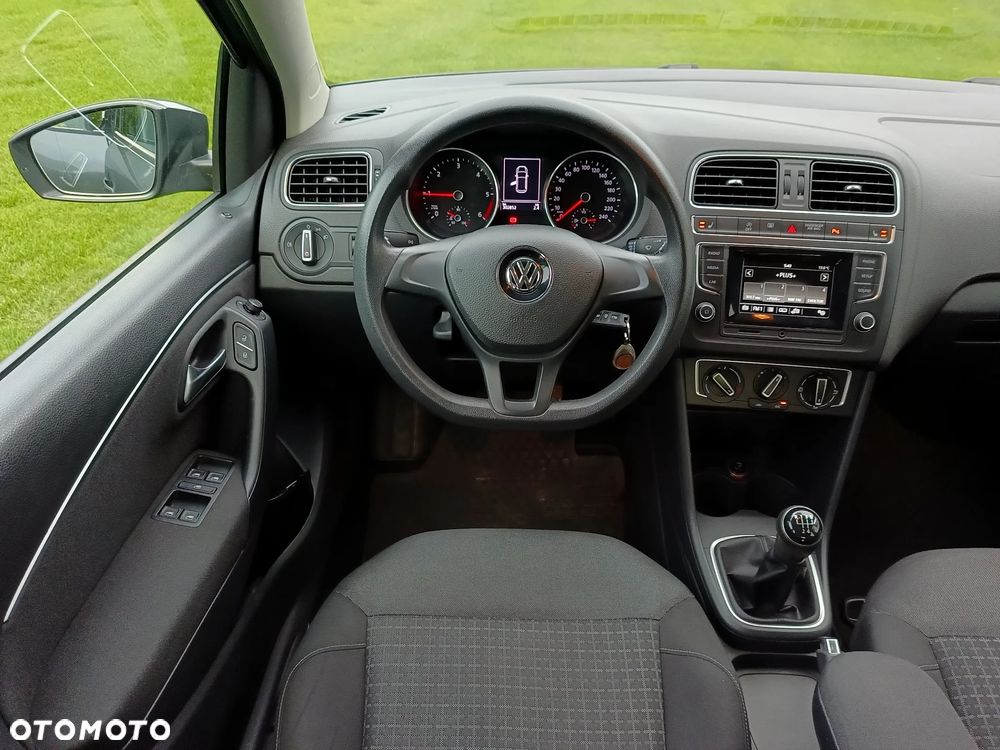 Volkswagen Polo 1.4 TDI (Blue Motion Technology) Highline - 29