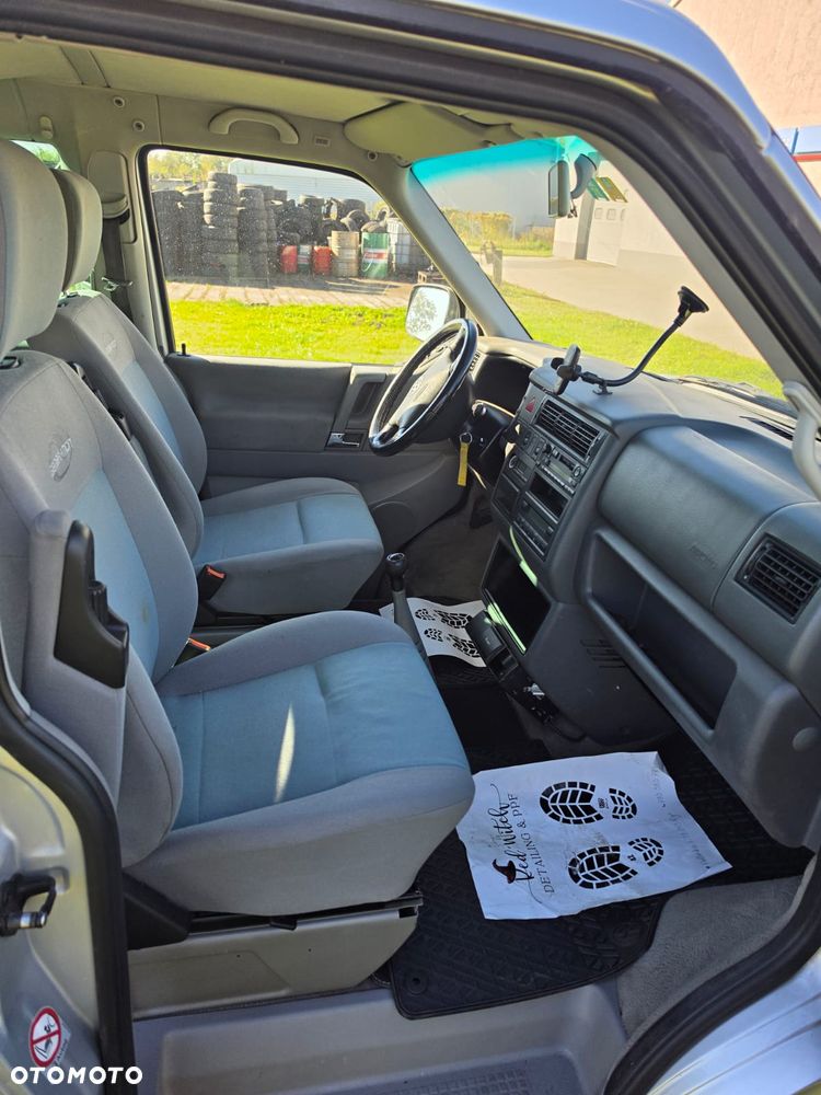 Volkswagen Multivan - 7