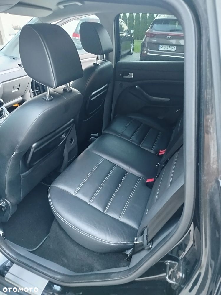 Ford Kuga 2.0 TDCi 4x4 Titanium - 21