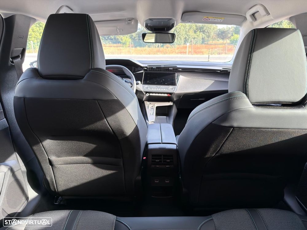 Peugeot 408 1.6 Hybrid Allure e-EAT8 - 51