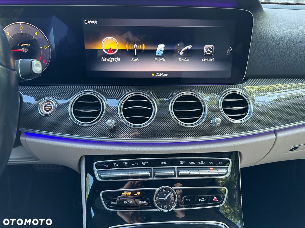 Mercedes-Benz Klasa E 220 d 4-Matic Business Edition 9G-TRONIC - 14
