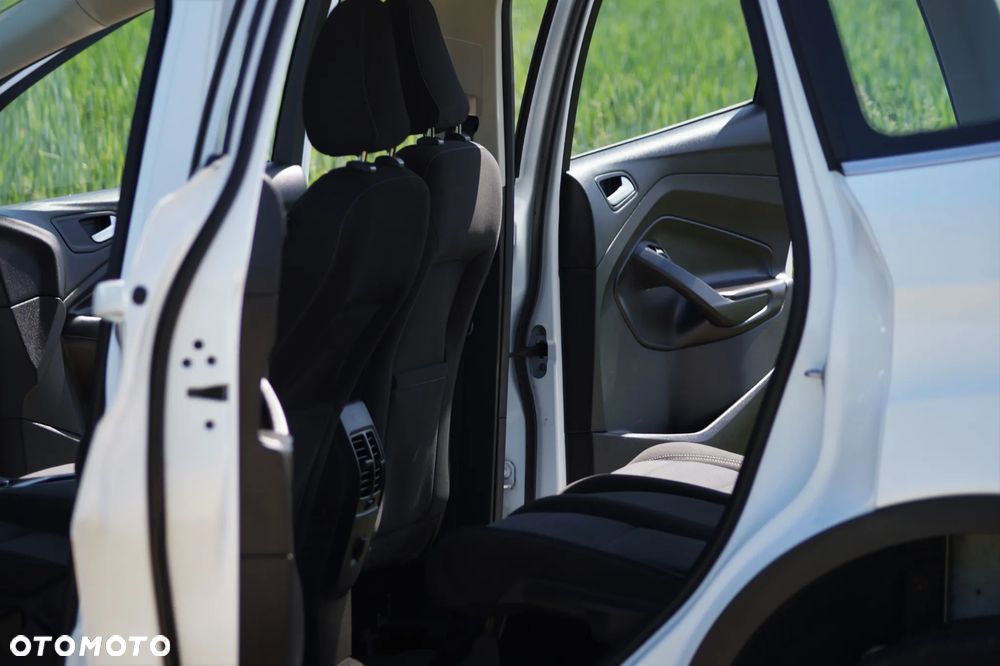 Ford Kuga - 31