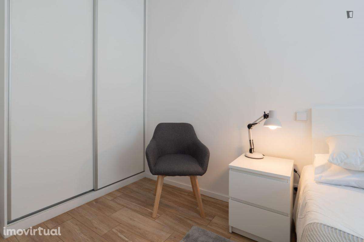 Apartamento com 2 quartos - localizado em Paranhos Porto - Grande imagem: 5/23